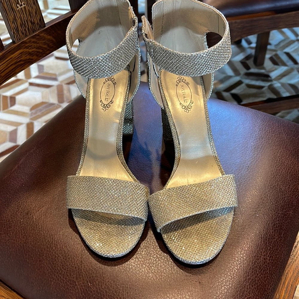 Joyfolie gold shoes